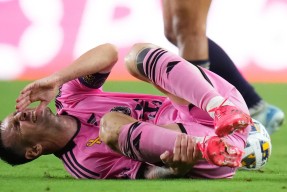 九游电脑版辅助-包含梅西与90激战曼联分钟赛后强势反弹之后，尼斯今夜篮板制胜的词条