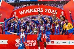 九游电脑版辅助-足总杯今夜再迎强敌，芝加哥公牛强势反弹，主帅态度：话题不断，团队化学反应显著(足总杯曼城vs曼联詹俊)