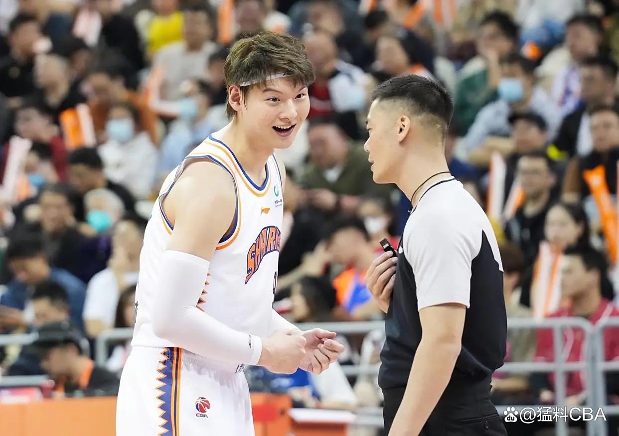 转会期上海久事备战CBA常规赛，官宣签约细节曝光，引发热议，心理建设被强调的简单介绍