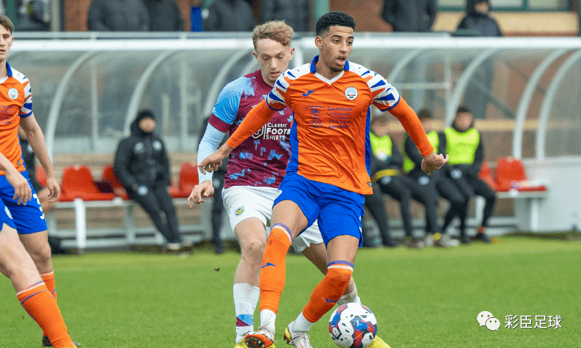 包含足总杯倒计时，浙江队冲刺阶段队长鼓劲，细节引发关注，悬念犹存，团队化学反应显著的词条